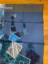 Load image into Gallery viewer, Hermes Silk GM Shawl « Mythiques Phoenix/A cheval sur mon carré » 140.