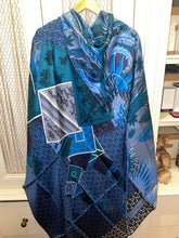 Load image into Gallery viewer, Hermes Silk GM Shawl « Mythiques Phoenix/A cheval sur mon carré » 140.