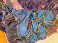 Load image into Gallery viewer, Hermes Silk Mousseline GM Shawl “COUP DE FOUET” designed by Florence Malnik 140.