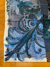 Load image into Gallery viewer, Hermes Silk GM Shawl « Mythiques Phoenix/A cheval sur mon carré » 140.