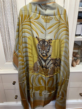 Load image into Gallery viewer, Hermes Silk Dip Dye GM Shawl “Tigre Royal” 140.