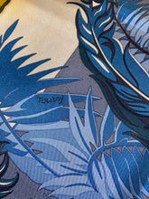 Load image into Gallery viewer, Hermes Silk GM Shawl « Mythiques Phoenix/A cheval sur mon carré » 140.