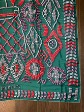 Load image into Gallery viewer, Hermes Silk Wash GM Shawl «Kelly en Perles » 140.