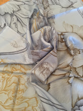 Load image into Gallery viewer, Hermes Silk Scarf A l'Ombre des Pivoines
