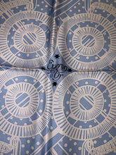 Load image into Gallery viewer, Hermes Silk GM Shawl “Eperon d’Or Bandana” by Henri d’Origny 140.