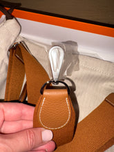 Load image into Gallery viewer, Hermes Evelyne III 29 bag