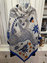 Load image into Gallery viewer, Hermes Cashmere and Silk GM Shawl «Les Leopards» by Christiane Vauzelles 140.