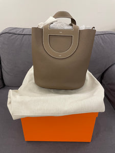 Hermès In-the-Loop 23 bag, étoupe/étoupe