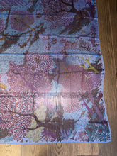 Load image into Gallery viewer, Hermes Silk Mousseline GM Shawl “DANS UN JARDIN ANGLAIS” by Alice Shirley 140