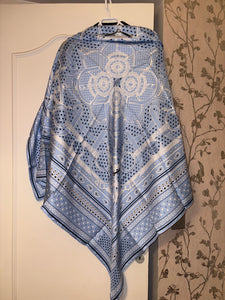 Hermes Silk GM Shawl “Eperon d’Or Bandana” by Henri d’Origny 140.