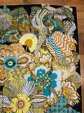 Load image into Gallery viewer, Hermes Silk GM Shawl « Fleurs d&#39;Indiennes » designed by Aline Honore 140.