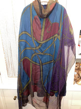 Load image into Gallery viewer, Hermes Silk Mousseline GM Shawl “COUP DE FOUET” designed by Florence Malnik 140.
