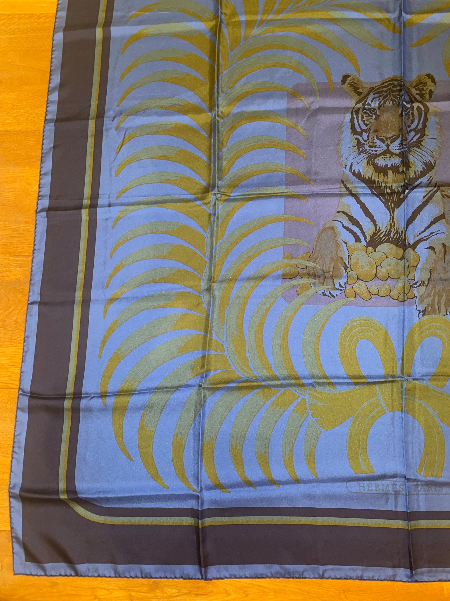 Hermes Silk Dip Dye GM Shawl “Tigre Royal” 140. – Hermes Emporium
